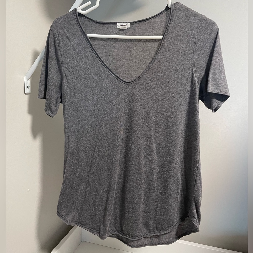 GARAGE Casual V-neck Tshirt